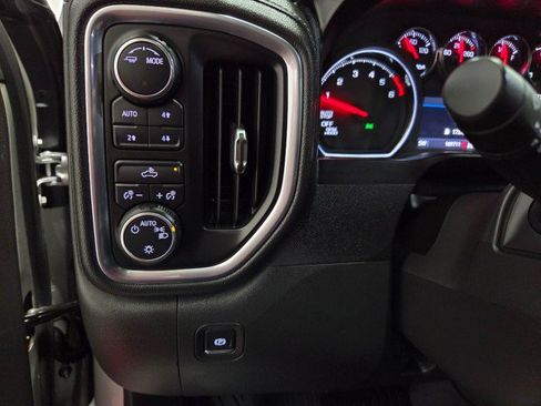 Used 2020 Chevrolet Silverado 1500 LT w/ Texas Edition AWD/4WD image 41