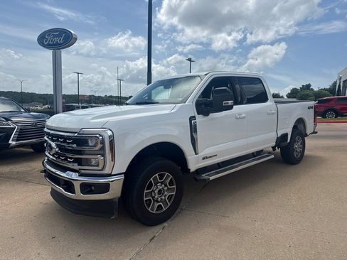 Used 2026 Ford F250 Lariat AWD/4WD image 7