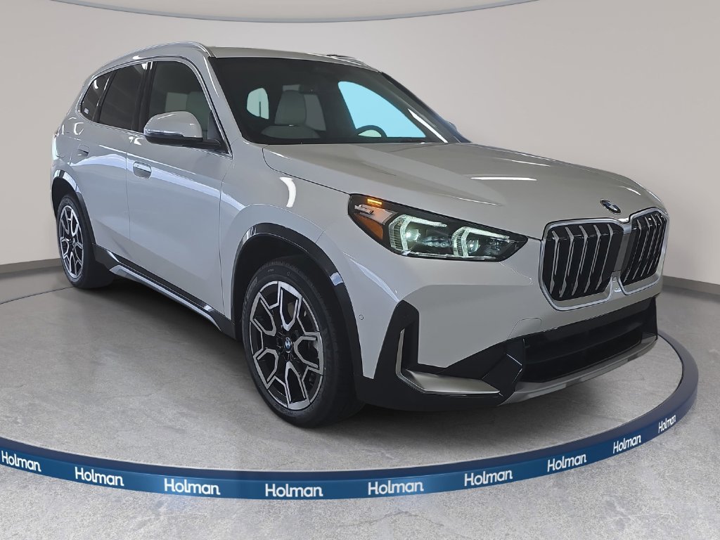 Used 2026 BMW X1 xDrive28i w/ Convenience Package AWD/4WD image 3