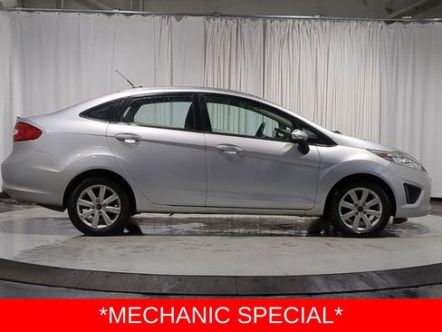 Used 2013 Ford Fiesta SE image 15