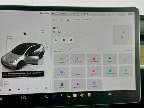 Used 2024 Tesla Model Y Long Range AWD/4WD image 19