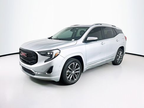 Used 2018 GMC Terrain Denali w/ Advanced Safety Package image 3