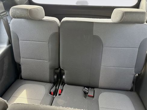 Used 2020 Chevrolet Traverse LS FWD image 22