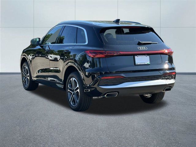 Used 2025 Audi Q5 Premium Plus w/ Premium Plus AWD/4WD image 8