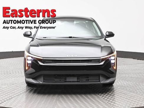 Used 2025 Kia K4 FWD image 2