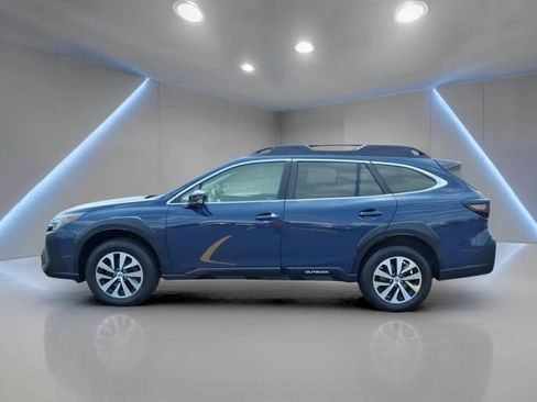 Used 2023 Subaru Outback Premium AWD/4WD image 25