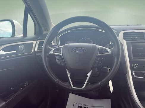 Used 2016 Ford Fusion SE w/ Equipment Group 202A FWD image 20