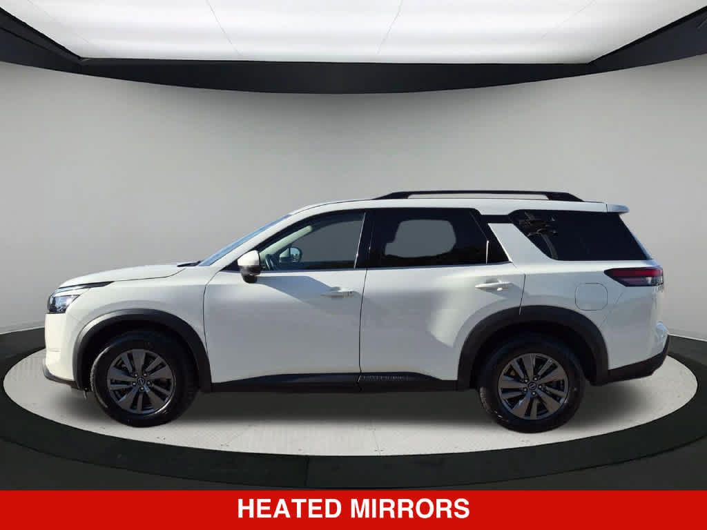 Used 2024 Nissan Pathfinder SV AWD/4WD image 3