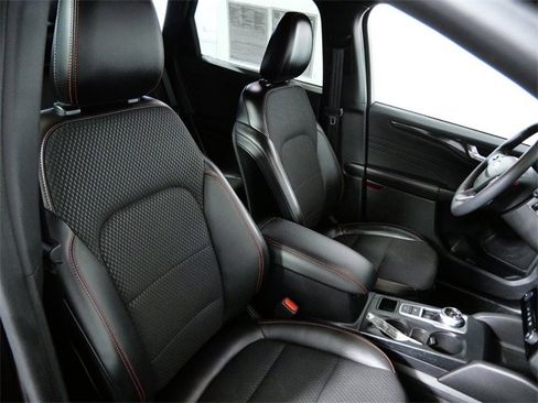 Certified 2023 Ford Escape ST-Line Select w/ Tech Pack #2 image 11