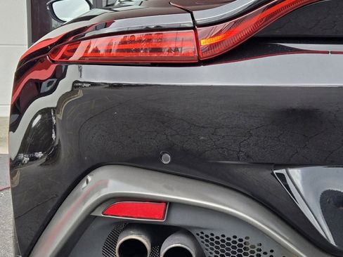 Used 2020 Aston Martin V8 Vantage Coupe image 20