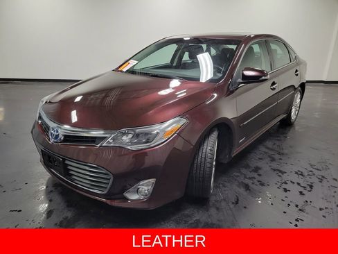 Used 2015 Toyota Avalon Limited image 4