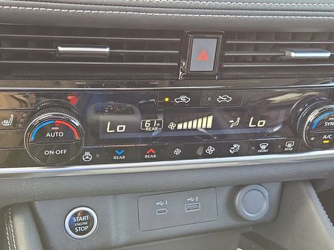 Used 2023 Nissan Rogue Platinum w/ Platinum Premium Package image 25