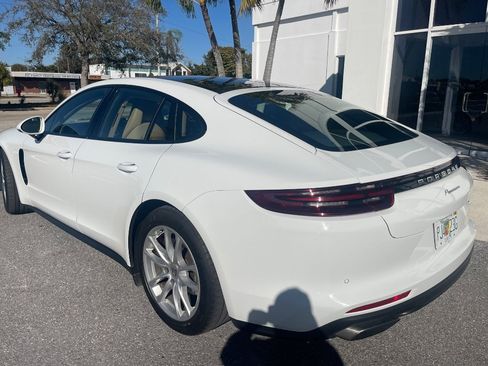 Used 2018 Porsche Panamera RWD image 9