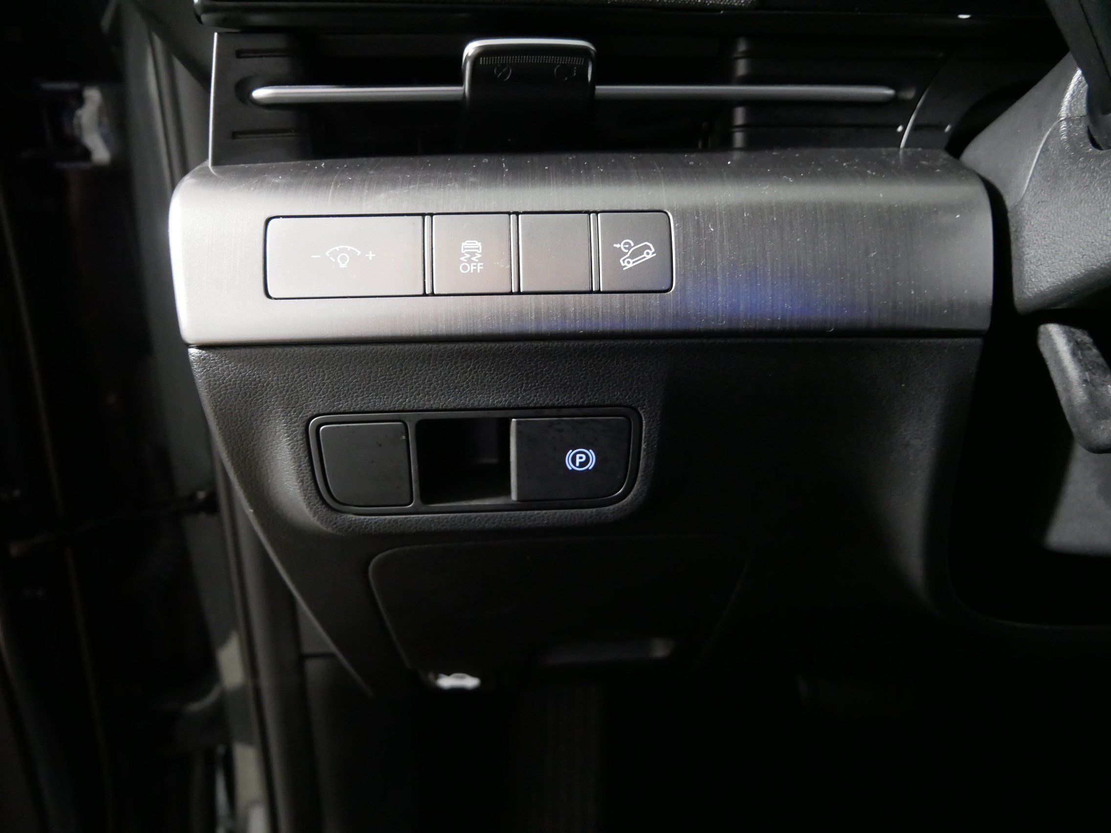 Used 2025 Hyundai Kona SEL AWD/4WD image 26