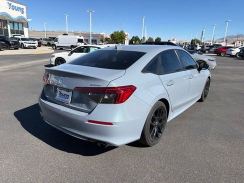 Used 2023 Honda Civic Sport image 6