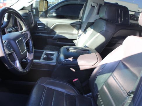 Used 2016 GMC Sierra 2500 Denali image 8