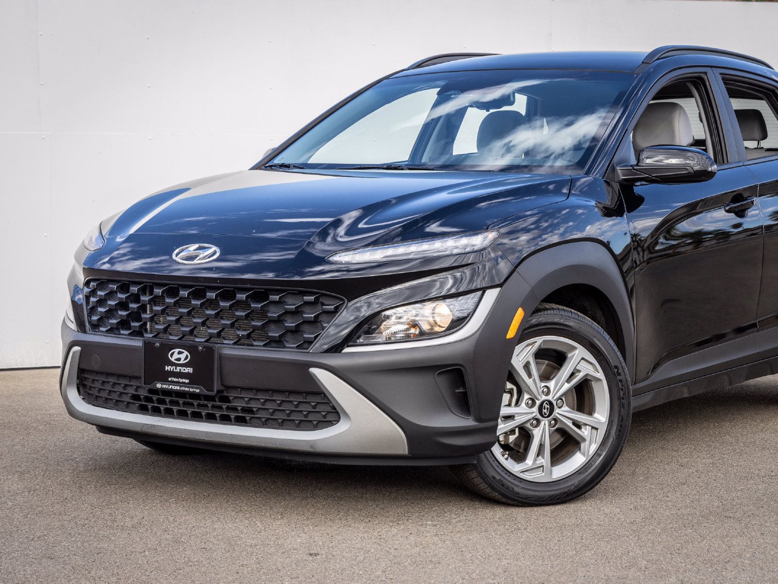 Used 2023 Hyundai Kona SEL AWD/4WD image 2