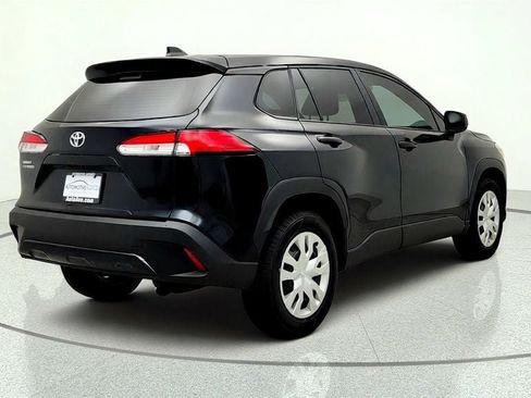 Used 2025 Toyota Corolla Cross L FWD image 5