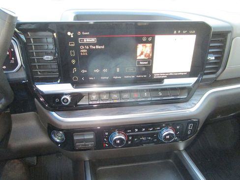 New 2026 GMC Sierra 2500 SLT w/ SLT Premium Package AWD/4WD image 41