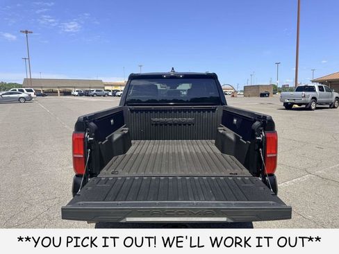 Used 2025 Toyota Tacoma TRD Off-Road AWD/4WD image 10