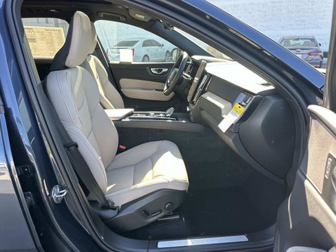 New 2026 Volvo XC60 B5 Plus w/ Climate Package image 20