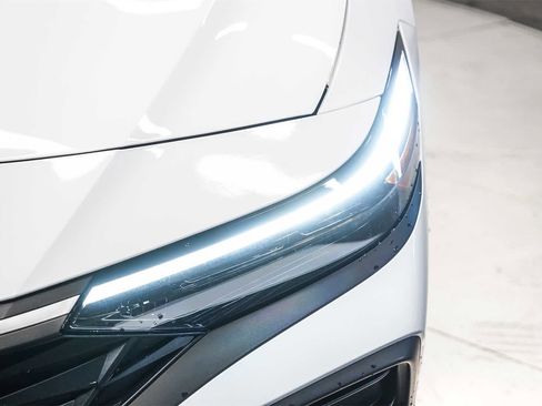 Used 2025 Hyundai Elantra Sport image 7