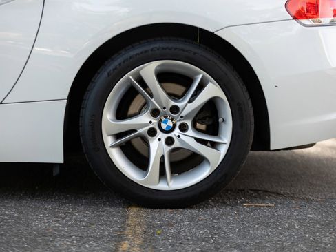 Used 2009 BMW Z4 sDrive35i RWD image 16