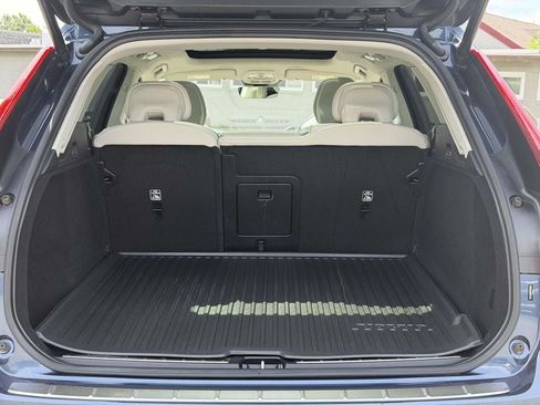 Used 2023 Volvo XC60 B5 Plus w/ Climate Package AWD/4WD image 14