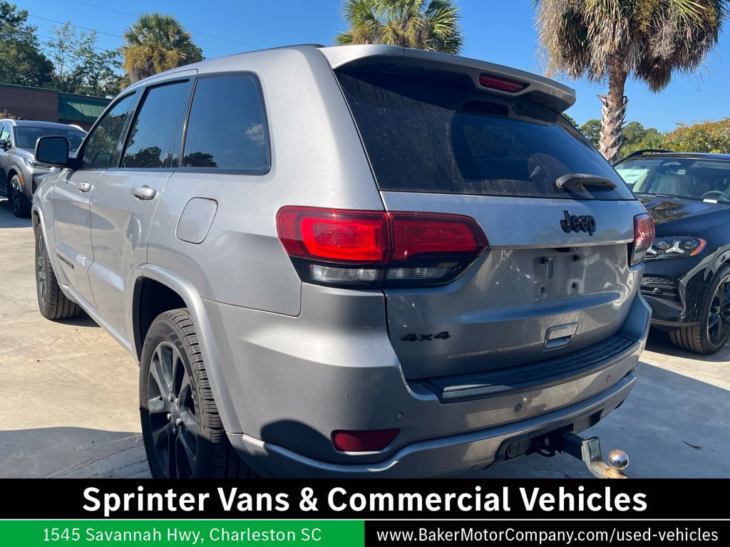 Used 2020 Jeep Grand Cherokee Altitude AWD/4WD image 7