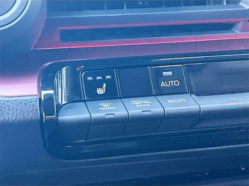 Used 2024 Toyota Prius Prime XSE Premium image 19