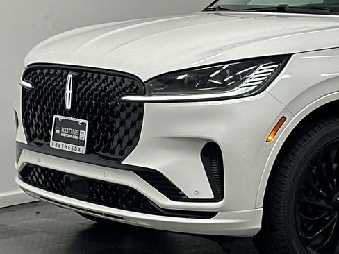 New 2026 Lincoln Aviator Reserve image 2