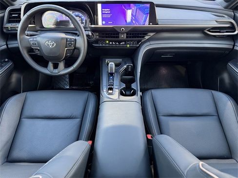 Used 2023 Toyota Crown Limited w/ Advanced Technology Package image 19