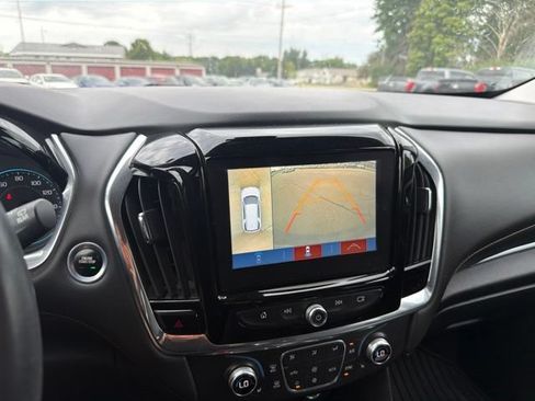 Used 2018 Chevrolet Traverse LT AWD/4WD image 14