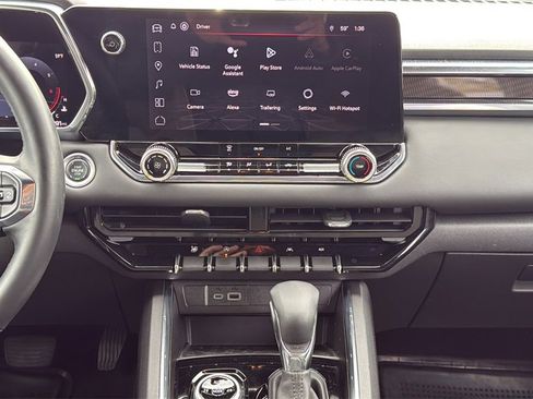 Used 2024 GMC Canyon Elevation w/ Trailering Package image 20