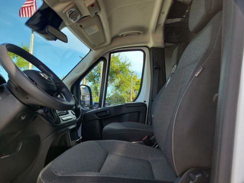 Used 2025 RAM ProMaster 2500 w/ U-Haul Equipment Group FWD image 11