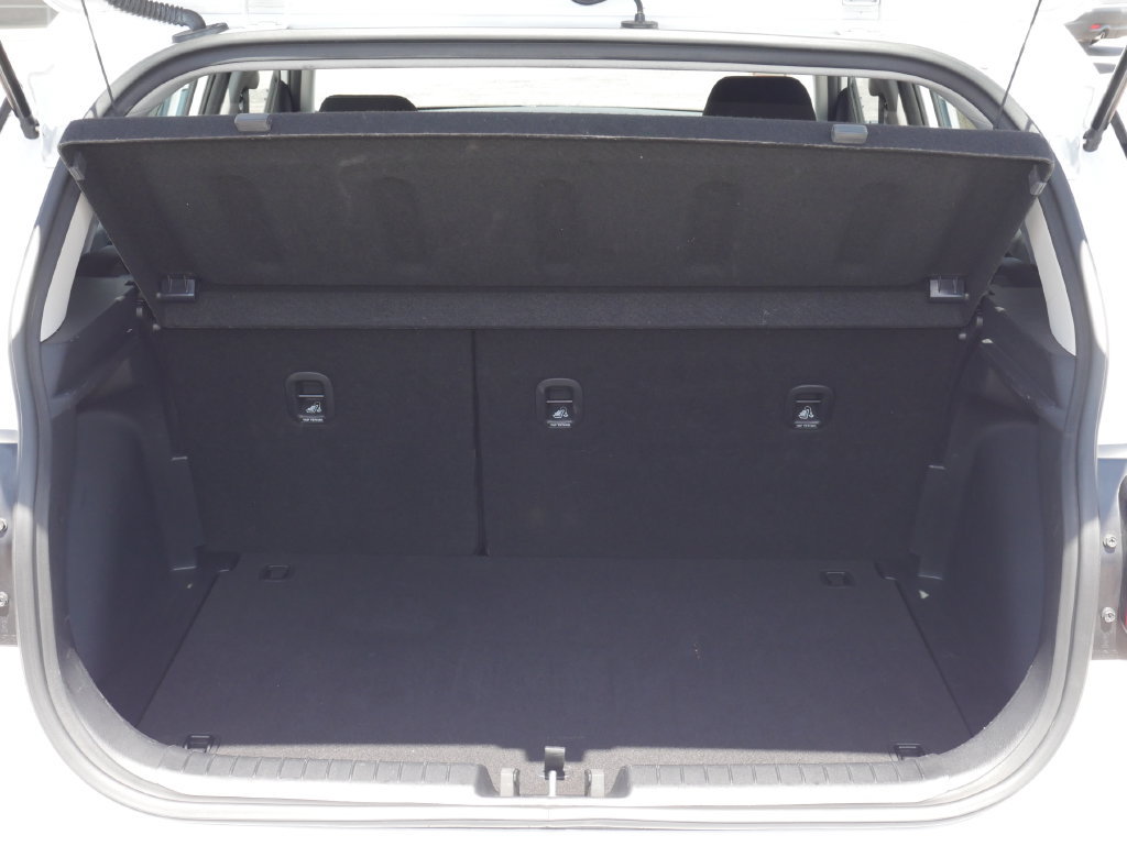 Used 2025 Hyundai Venue SEL FWD image 17