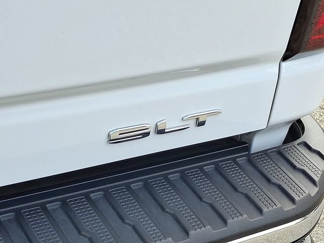 Used 2025 GMC Sierra 2500 SLT AWD/4WD image 32