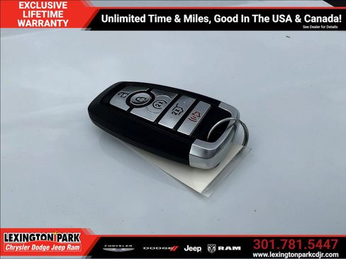 Used 2025 Ford Expedition Active AWD/4WD image 34