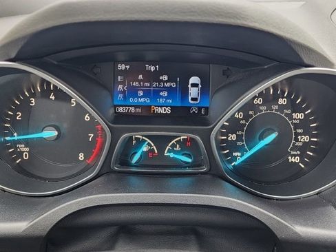 Used 2017 Ford Escape SE w/ SE Leather Comfort Package image 18