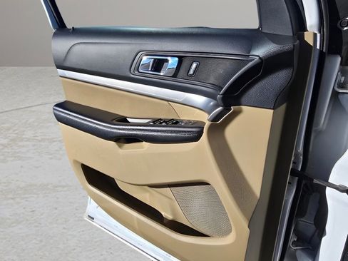 Used 2017 Ford Explorer 4WD image 17