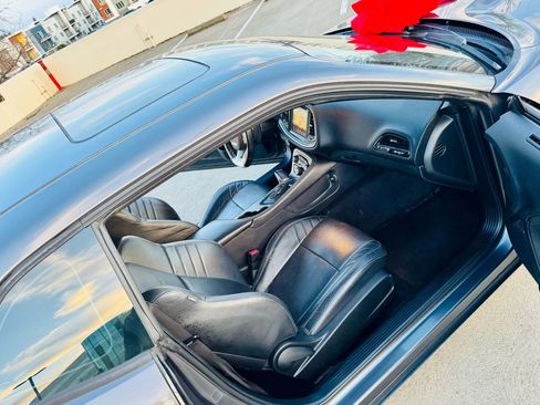Used 2016 Dodge Challenger SRT w/ Technology Group image 31