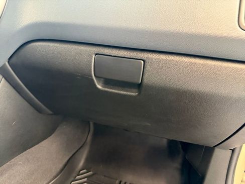 Used 2022 Chevrolet Colorado Z71 w/ Safety Package image 23