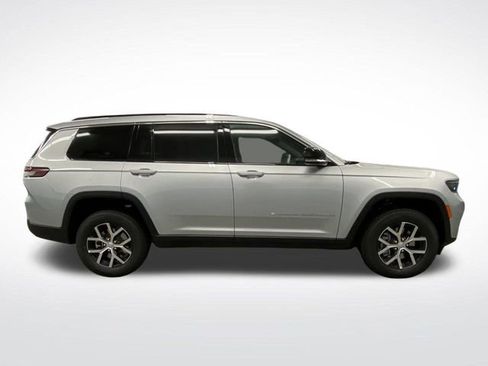New 2025 Jeep Grand Cherokee L Limited w/ Trailer Tow Package image 2
