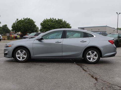 Used 2025 Chevrolet Malibu LS FWD image 8