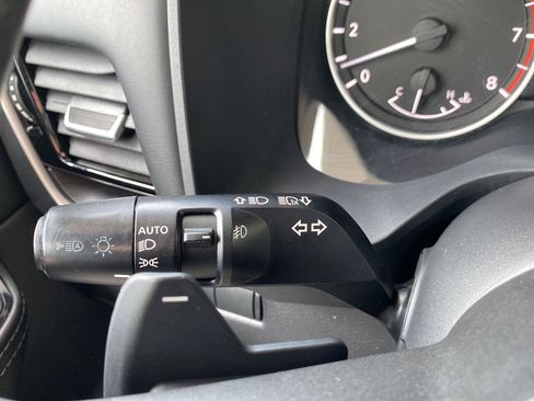 Used 2021 Nissan Rogue SL w/ Premium Package AWD/4WD image 40