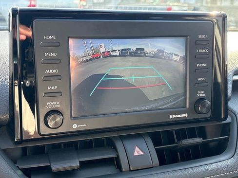 Used 2020 Toyota RAV4 LE image 14