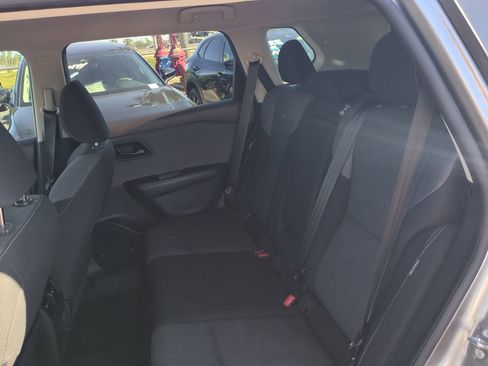 Used 2021 Nissan Rogue S image 14