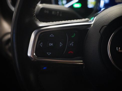 Used 2022 Jeep Wrangler Unlimited Sahara w/ Cold Weather Group image 18