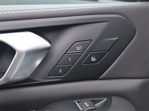 New 2026 BMW X5 sDrive40i image 21