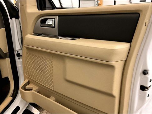 Used 2015 Ford Expedition EL XLT w/ Equipment Group 202A image 24